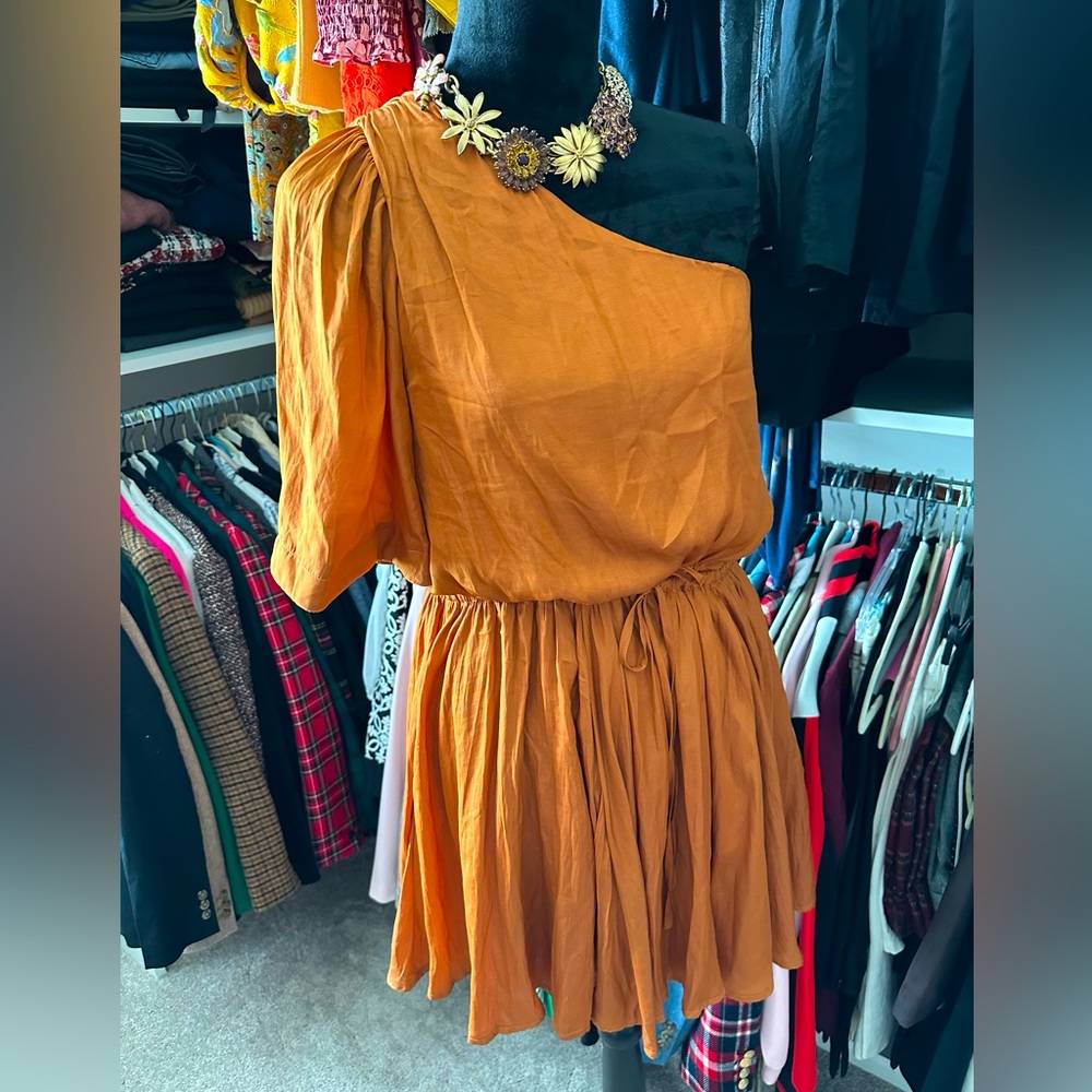 Mustard Seed One Shoulder Dress 👗 Size Medium NWT
